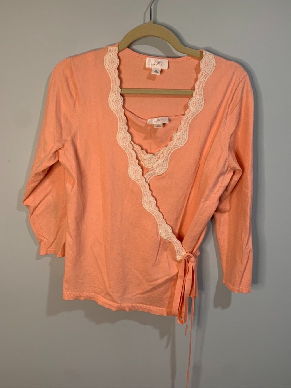 LOFT 2 Piece Set Medium Peach Lace Trim Camisole & Wrap Cardigan Soft Knit